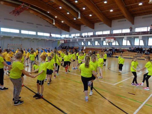 KONKURS SPORTOWY DLA KLAS I-III „KTO Z NAS LEPIEJ I PRĘDZEJ”