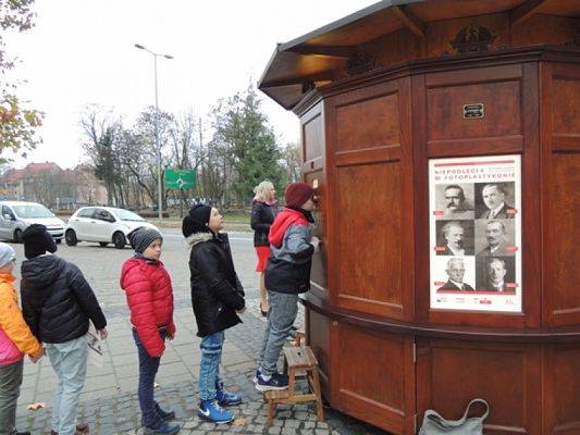 Niepodległość w fotoplastykonie