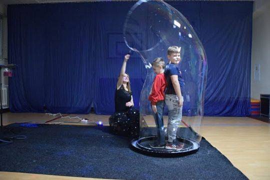 Andrzejki kl.I-III (Bubble show - pokaz baniek)