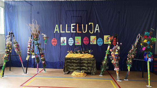 Wielkanocny konkurs szkolny na "Najpiękniejszą klasową palmę wielkanocną"