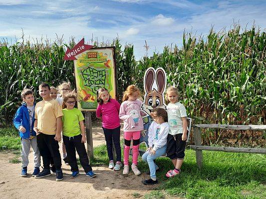 Wycieczka kaszubska kl.II i III - Charbrowo ,,Farma Alexa"
