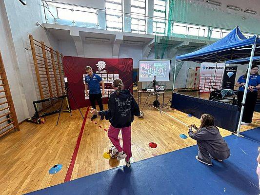 Uczniowie klasy 1 i 4 wzięły udział w Targach Sportowych
