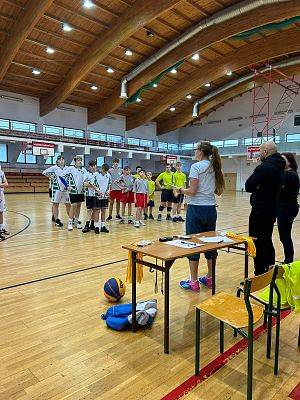 Odbył się turniej międzyszkolny w koszykówce 3x3 młodzieży.