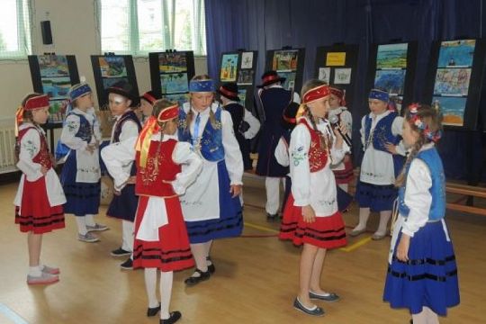 ,,LĘBORSKIE SŁONECZKA” na gali finałowej konkursu ,,Kaszuby jak malowane”