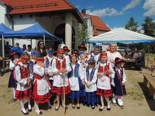 „Lęborskie Słoneczka” na Festynie Rodzinnym w Mostach