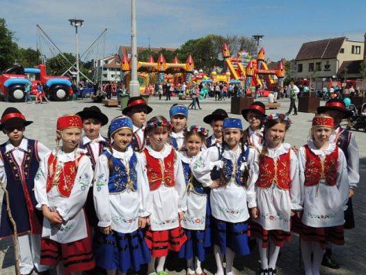 WYSTĘP KASZUBSKI NA PLACU POKOJU