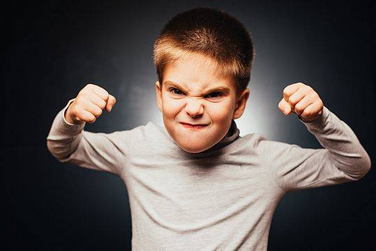 Wskazówki dla rodziców dziecka przejawiającego agresję