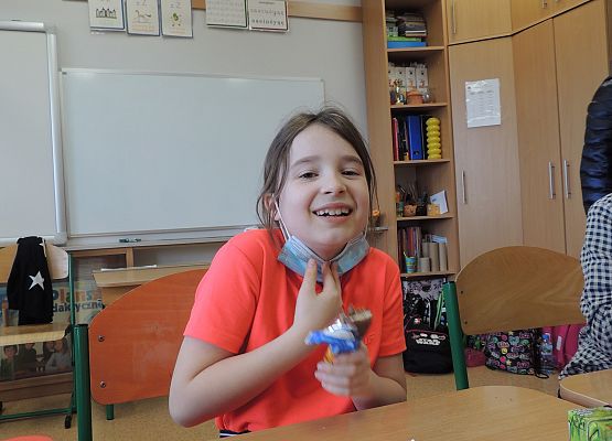 Dzień Kobiet w klasach 1-3 grafika