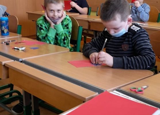 Dzień Kobiet w klasach 1-3 grafika