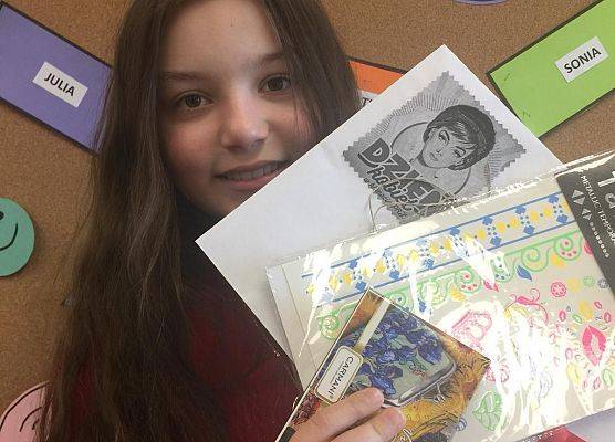 Dzień Kobiet w klasach 1-3 grafika