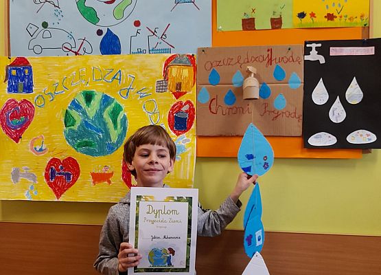 Uczniowie klasy 1b oficjalnie zostali Przyjaciółmi Ziemi grafika