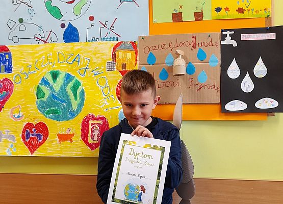 Uczniowie klasy 1b oficjalnie zostali Przyjaciółmi Ziemi grafika