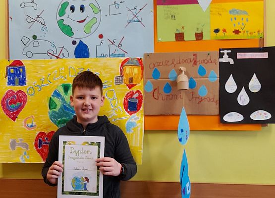 Uczniowie klasy 1b oficjalnie zostali Przyjaciółmi Ziemi grafika