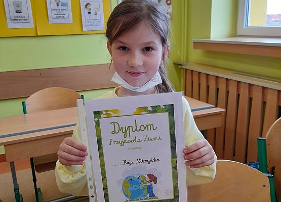 Uczniowie klasy 1b oficjalnie zostali Przyjaciółmi Ziemi grafika