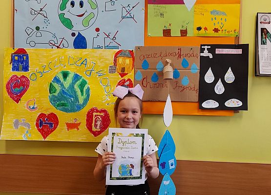 Uczniowie klasy 1b oficjalnie zostali Przyjaciółmi Ziemi grafika