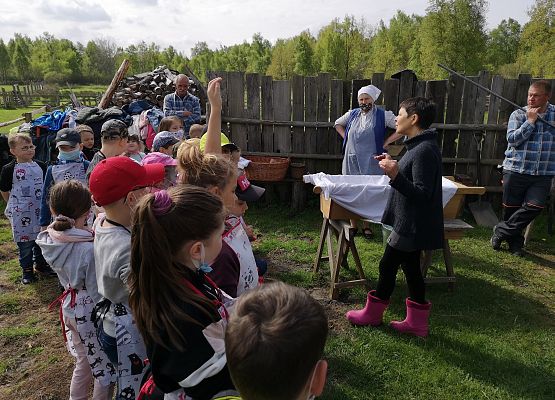 Wycieczka kaszubska klas pierwszych grafika