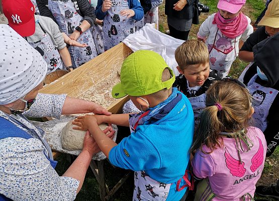 Wycieczka kaszubska klas pierwszych grafika