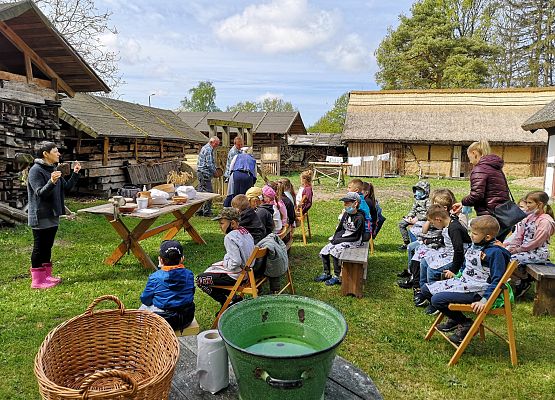 Wycieczka kaszubska klas pierwszych grafika