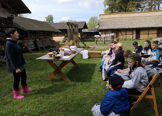 Wycieczka kaszubska klas pierwszych grafika