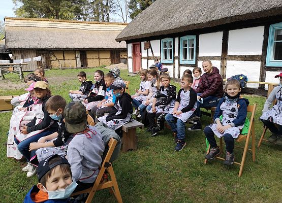 Wycieczka kaszubska klas pierwszych grafika