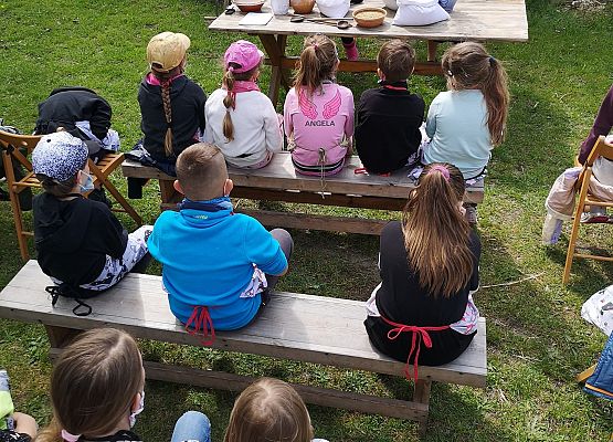 Wycieczka kaszubska klas pierwszych grafika