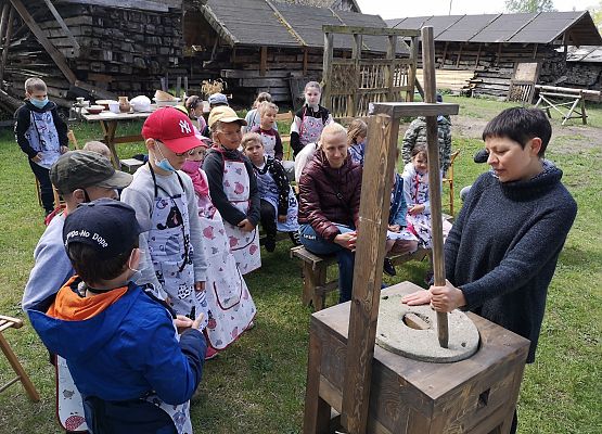 Wycieczka kaszubska klas pierwszych grafika
