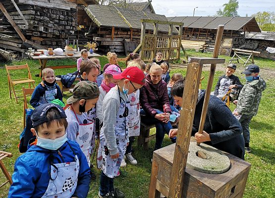 Wycieczka kaszubska klas pierwszych grafika