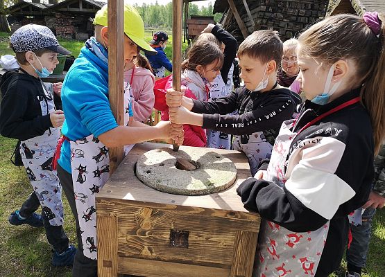 Wycieczka kaszubska klas pierwszych grafika