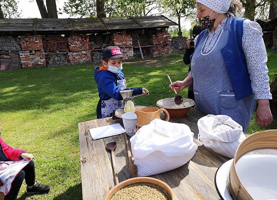 Wycieczka kaszubska klas pierwszych grafika