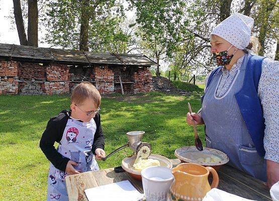 Wycieczka kaszubska klas pierwszych grafika