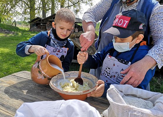 Wycieczka kaszubska klas pierwszych grafika