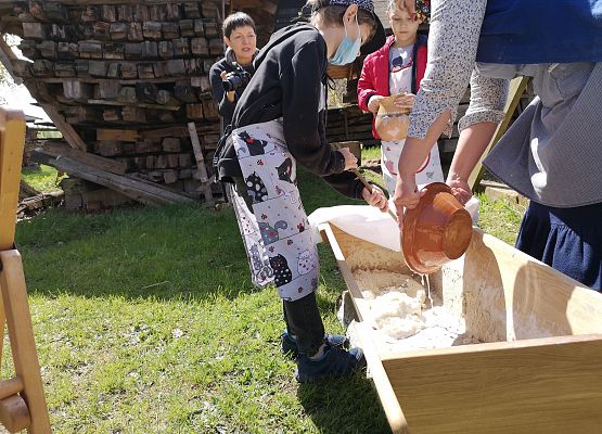 Wycieczka kaszubska klas pierwszych grafika