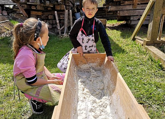 Wycieczka kaszubska klas pierwszych grafika