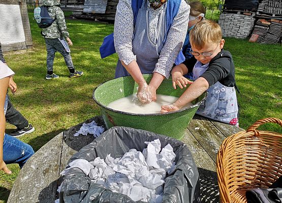 Wycieczka kaszubska klas pierwszych grafika