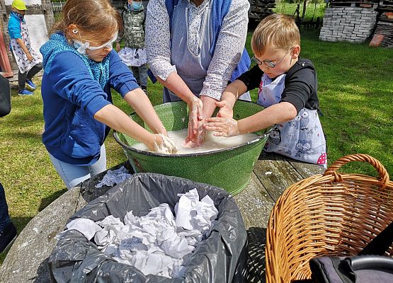 Wycieczka kaszubska klas pierwszych grafika