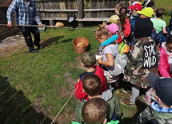 Wycieczka kaszubska klas pierwszych grafika