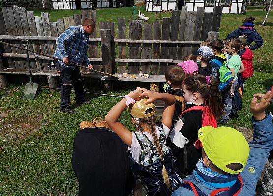 Wycieczka kaszubska klas pierwszych grafika