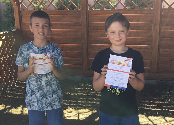 Konkursy językowe grafika