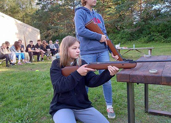 Wycieczka integracyjna klas 8 grafika