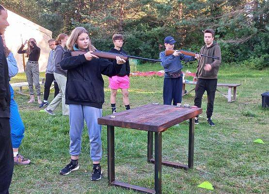 Wycieczka integracyjna klas 8 grafika