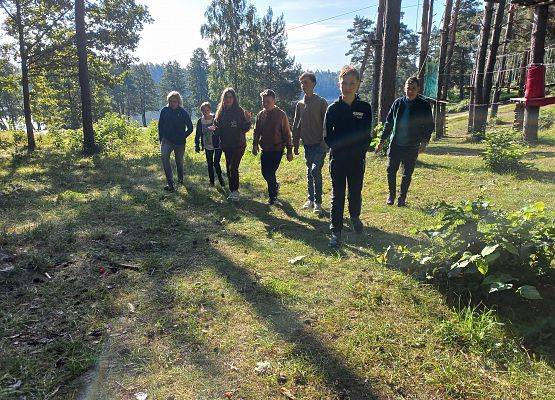 Wycieczka integracyjna klas 8 grafika