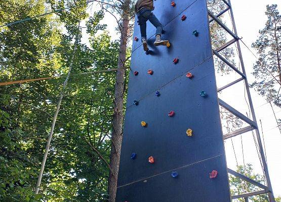 Wycieczka integracyjna klas 8 grafika