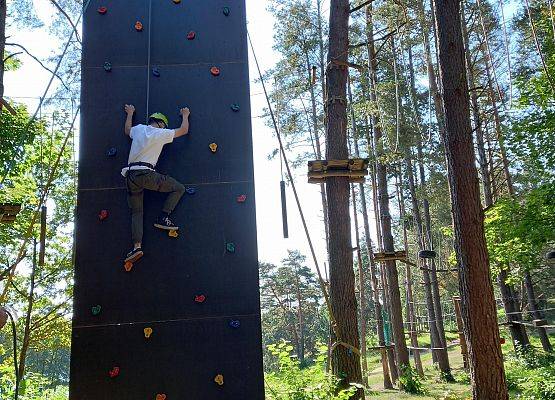 Wycieczka integracyjna klas 8 grafika