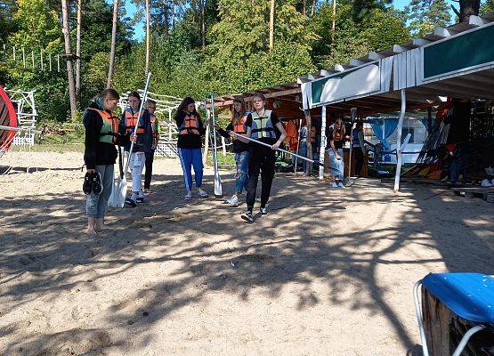 Wycieczka integracyjna klas 8 grafika