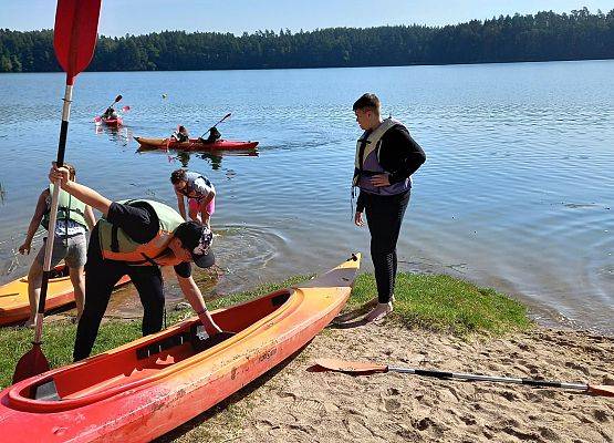 Wycieczka integracyjna klas 8 grafika
