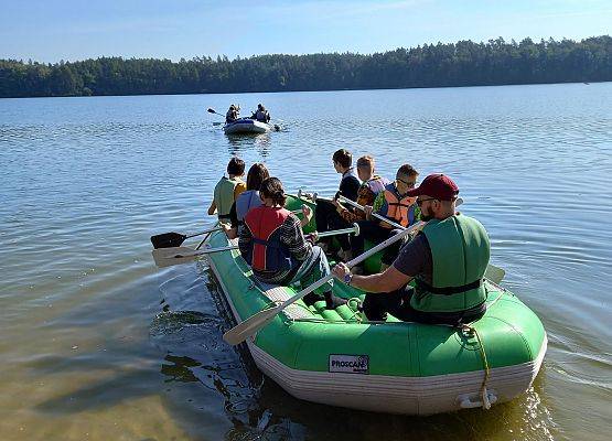 Wycieczka integracyjna klas 8 grafika