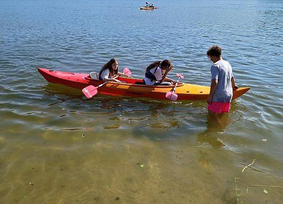 Wycieczka integracyjna klas 8 grafika