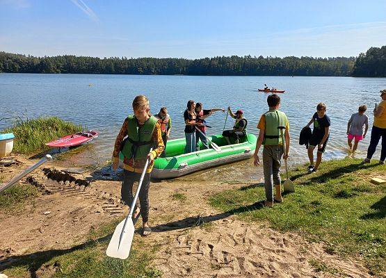 Wycieczka integracyjna klas 8 grafika