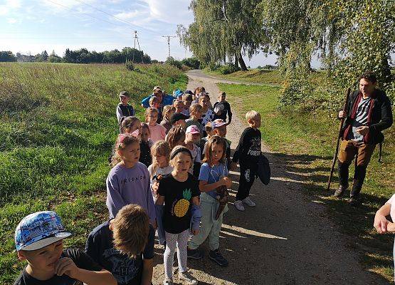 Wycieczka kaszubska klasy do Pałacu pod Bocianim Gniazdem w Runowie grafika