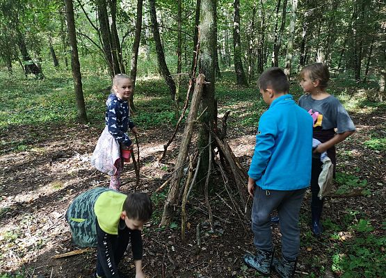 Wycieczka kaszubska klasy do Pałacu pod Bocianim Gniazdem w Runowie grafika